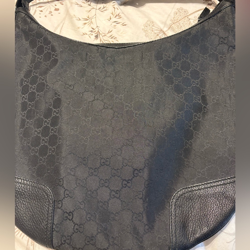 Gucci Purse - Picture 2 of 2